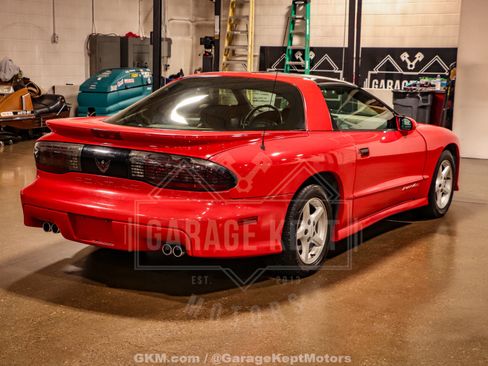 Used 1995 Pontiac Firebird Formula RWD image 6