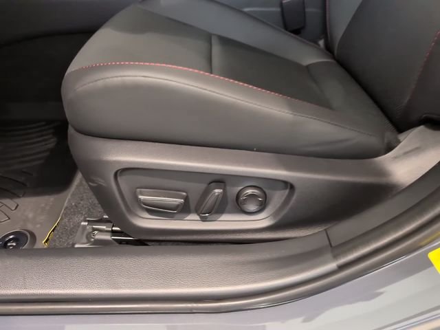 New 2027 Toyota Prius Plug-In Hybrid FWD image 9