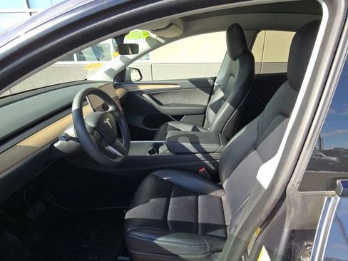 Used 2023 Tesla Model Y Long Range image 14