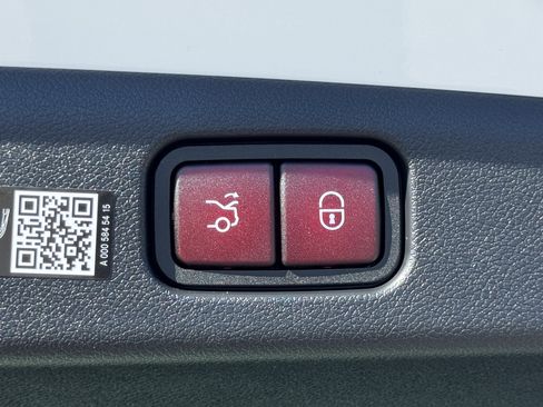 New 2026 Mercedes-Benz E 350 Sedan image 14