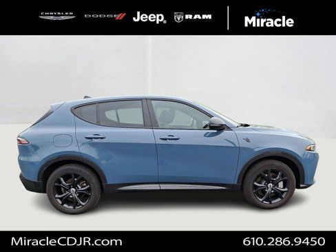 Certified 2024 Dodge Hornet R/T Plus w/ R/T Blacktop Package AWD/4WD image 7
