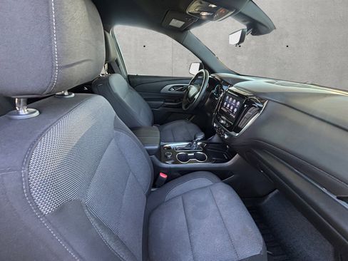 Used 2023 Chevrolet Traverse LT FWD image 29