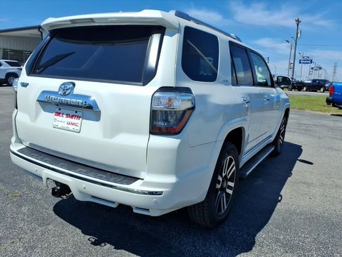 Used 2017 Toyota 4Runner Limited AWD/4WD image 7