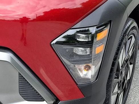 Used 2024 Hyundai Kona SEL AWD/4WD image 9