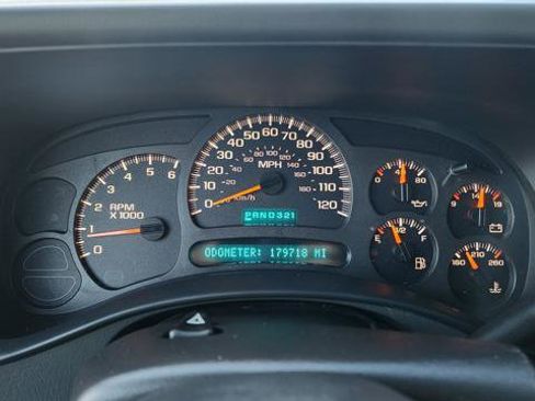 Used 2003 Chevrolet Avalanche 4x4 w/ Suspension Package, Off-Road image 21