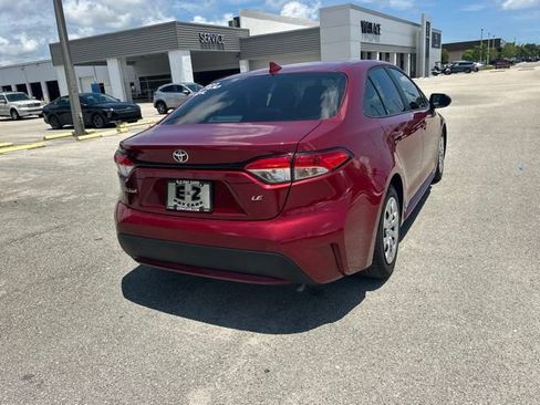 Used 2022 Toyota Corolla LE FWD image 6