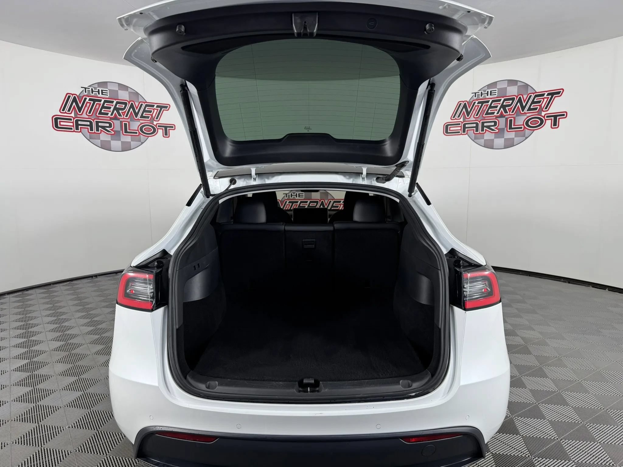 Used 2020 Tesla Model Y Long Range AWD/4WD image 27