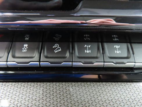 Used 2023 Chevrolet Silverado 1500 ZR2 image 63