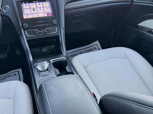 Used 2019 Ford Fusion SE w/ Equipment Group 151A image 17