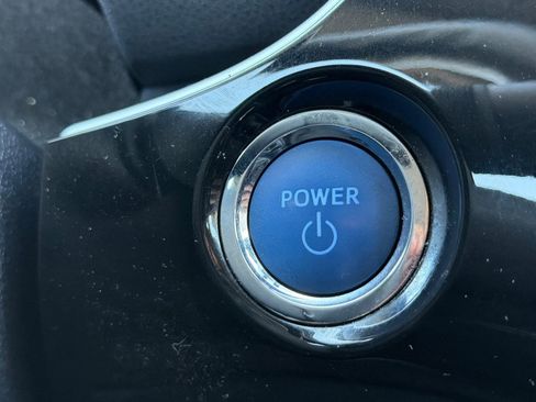 Certified 2016 Toyota Prius Two image 21