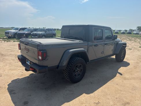 Used 2022 Jeep Gladiator Mojave w/ Cold Weather Group AWD/4WD image 5