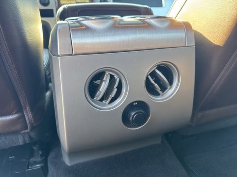 Used 2009 Ford F150 Platinum image 25