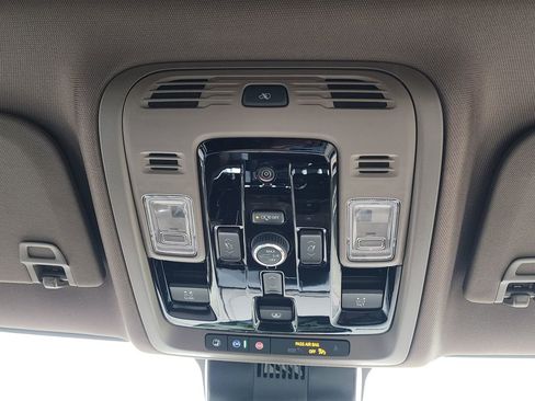 New 2026 GMC Yukon Denali w/ Denali Reserve Package AWD/4WD image 44