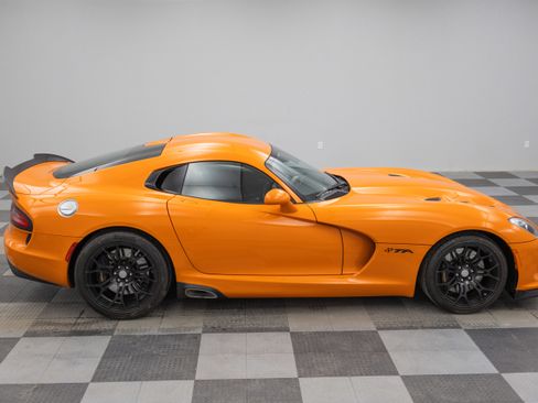 Used 2014 SRT Viper SRT-10 image 18