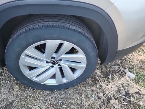 Used 2023 Volkswagen Atlas Cross Sport SE image 7