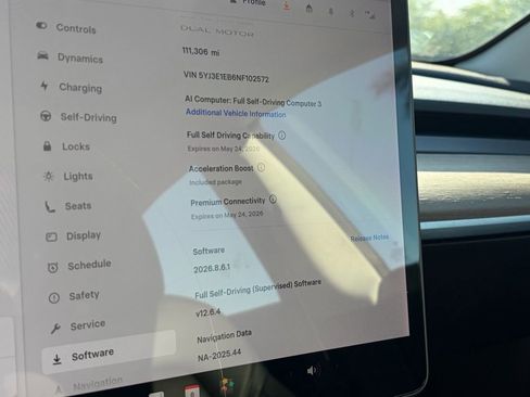 Used 2022 Tesla Model 3 Long Range AWD/4WD image 12