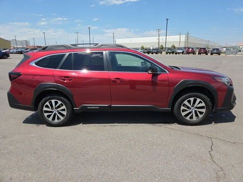 Used 2023 Subaru Outback Premium AWD/4WD image 2