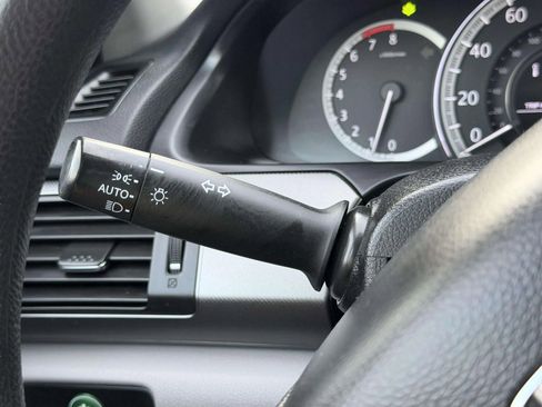 Used 2014 Honda Accord LX image 32