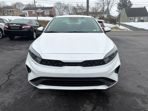 Used 2022 Kia Forte LXS image 3