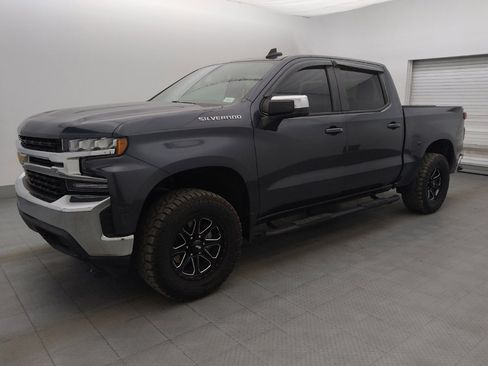 Used 2021 Chevrolet Silverado 1500 LT AWD/4WD image 2