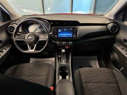 Used 2024 Nissan Kicks SV FWD image 9