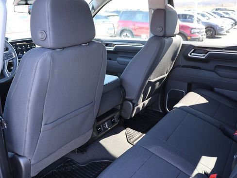 Used 2026 Chevrolet Silverado 1500 LT AWD/4WD image 8