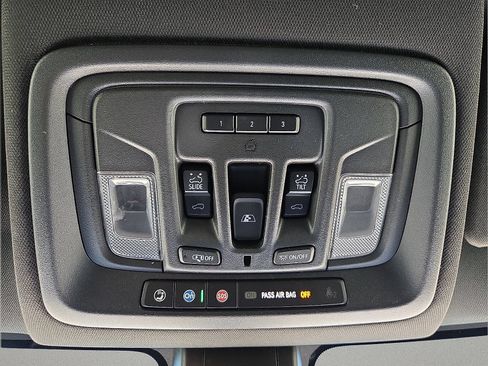 Used 2022 Chevrolet Silverado 1500 High Country w/ Technology Package AWD/4WD image 20