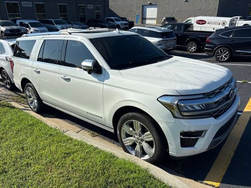 Used 2024 Ford Expedition Max Platinum RWD image 2