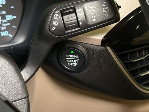 Used 2022 Ford Escape SEL image 33