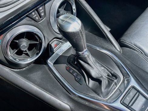 Used 2020 Chevrolet Camaro SS RWD image 16