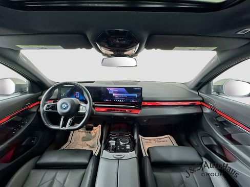 Used 2024 BMW i5 eDrive40i w/ M Sport Package image 28