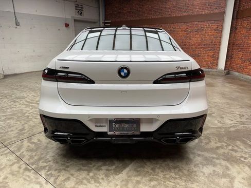 Used 2025 BMW 760i xDrive 760i xDrive w/ Luxury Rear Seating Package image 4