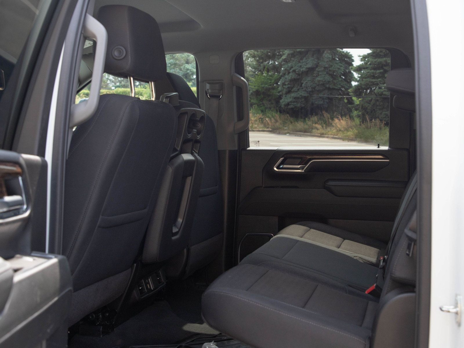 Used 2024 GMC Sierra 2500 SLE AWD/4WD image 18
