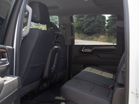 Used 2024 GMC Sierra 2500 SLE AWD/4WD image 18