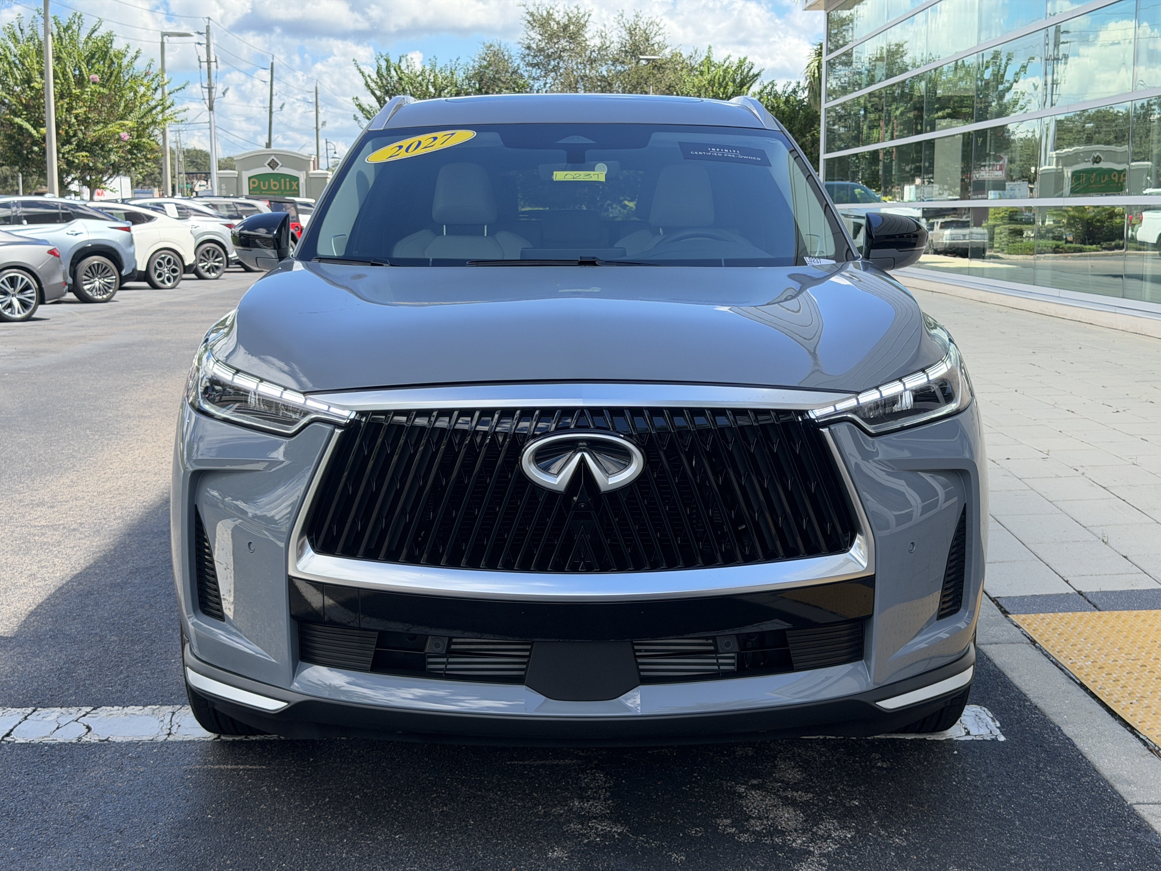 Certified 2027 INFINITI QX60 Luxe w/ Cargo Package FWD image 2