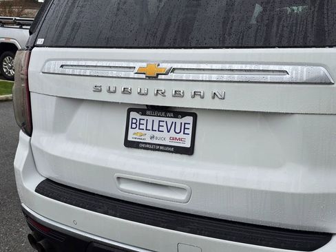 Used 2022 Chevrolet Suburban High Country image 49