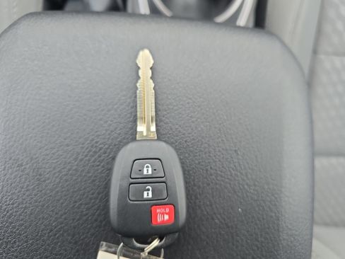 Used 2022 Toyota Tacoma SR5 image 12