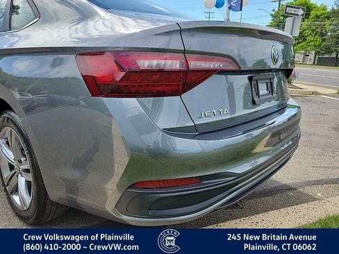 Certified 2024 Volkswagen Jetta SE FWD image 27