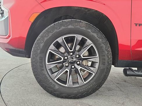 Used 2021 Chevrolet Tahoe Z71 AWD/4WD image 36