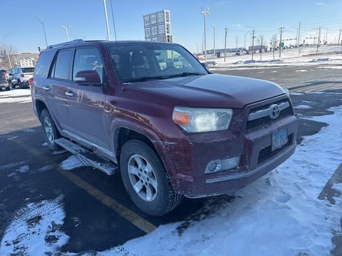 Used 2011 Toyota 4Runner SR5 image 2