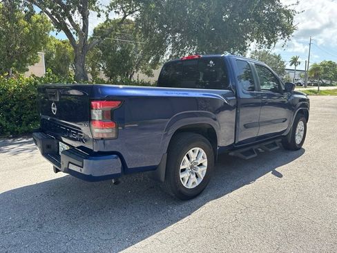 Used 2023 Nissan Frontier SV w/ SV Convenience Package RWD image 3
