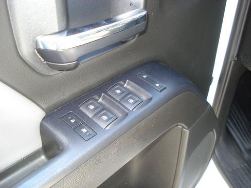 Used 2015 Chevrolet Silverado 2500 W/T AWD/4WD image 19