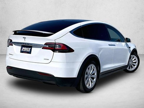 Used 2018 Tesla Model X 100D image 2