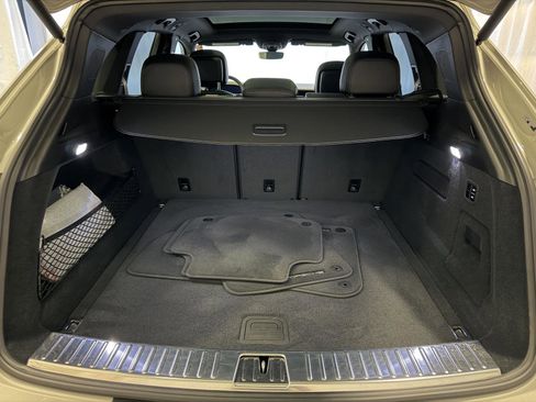 Used 2025 Porsche Cayenne S image 28
