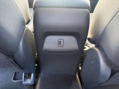 Used 2025 Nissan Sentra SV FWD image 18