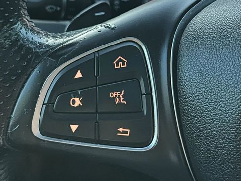 Used 2018 Mercedes-Benz GLC 300 image 27