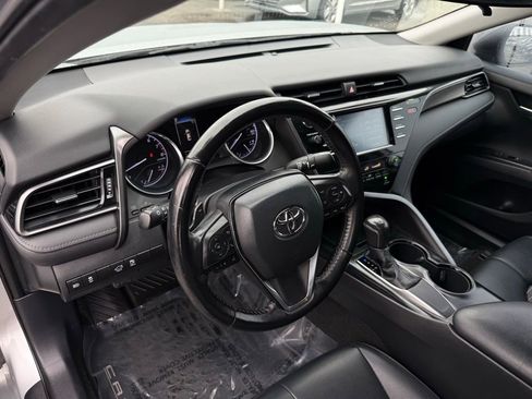 Used 2019 Toyota Camry SE image 17
