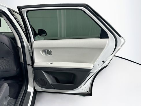 Used 2024 Hyundai Ioniq 5 SEL RWD image 30