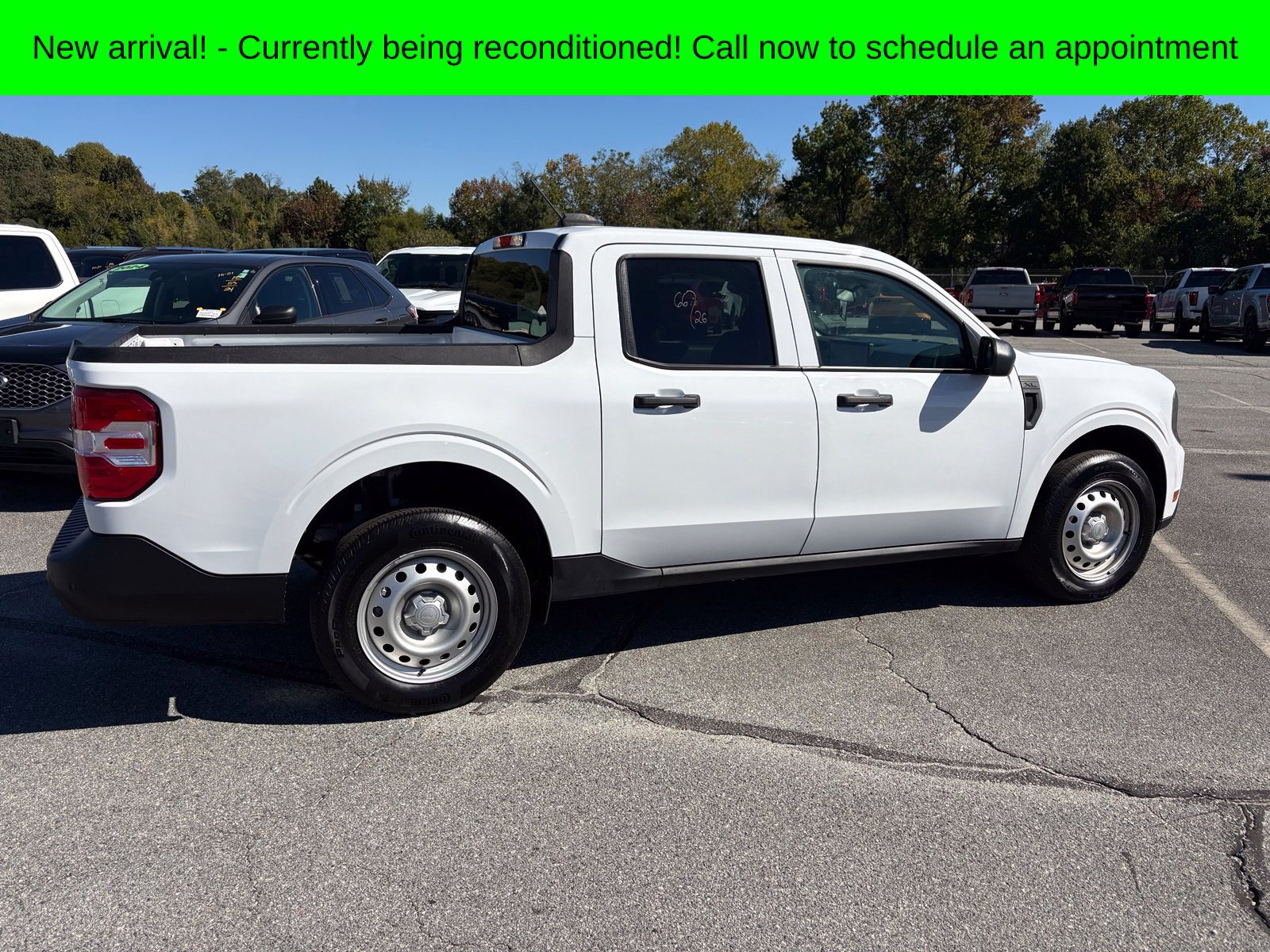Used 2025 Ford Maverick XL FWD image 3