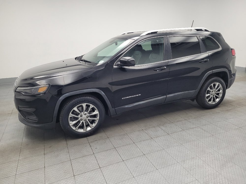 Used 2019 Jeep Cherokee Latitude Plus FWD image 2